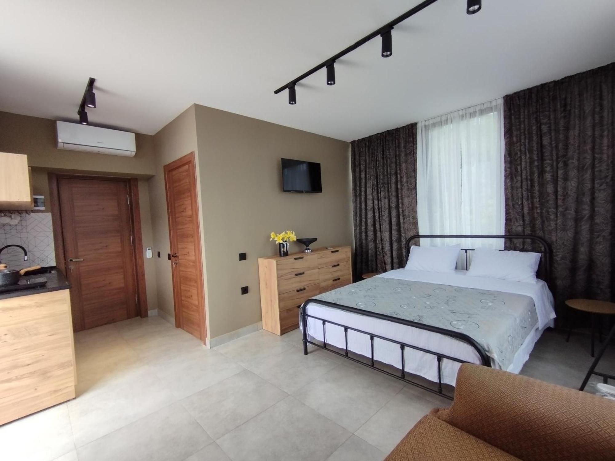 Boutique Hotel Sleep And Wine Батумі Екстер'єр фото
