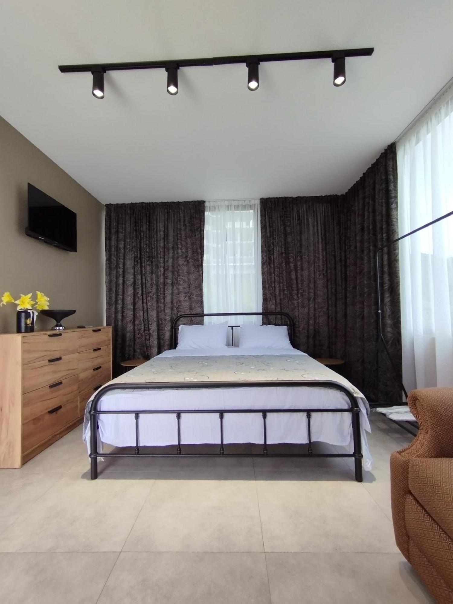 Boutique Hotel Sleep And Wine Батумі Екстер'єр фото
